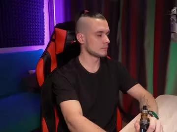 Freechat lazyasses on Chaturbate