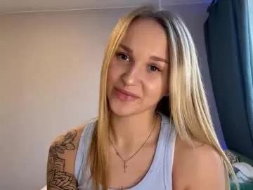 lezlielowe on Chaturbate 