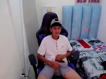 Freechat lil_babyyy_ on Chaturbate