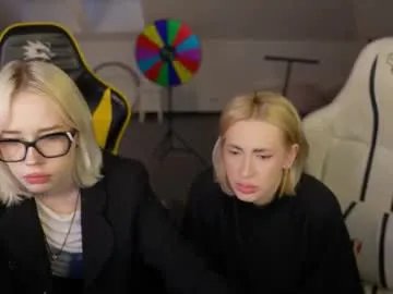 Private livehub054 on Chaturbate