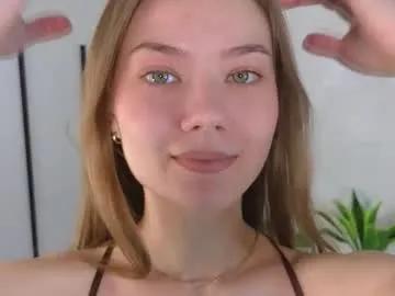 lovelylittlekiki from Chaturbate is Freechat