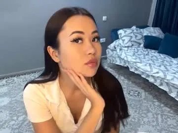 Freechat lucialostroh on Chaturbate