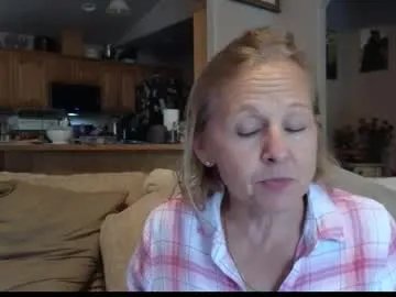 Freechat matureluvin on Chaturbate