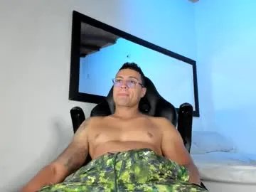 Freechat maxi_mux1 on Chaturbate