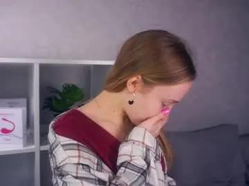 mckenziedyen on Chaturbate