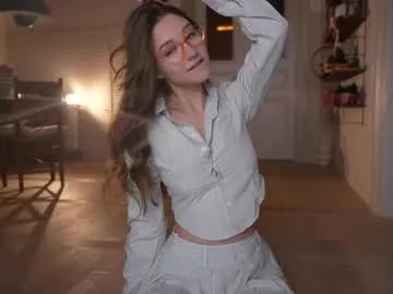 Group mia_dynasty on Chaturbate