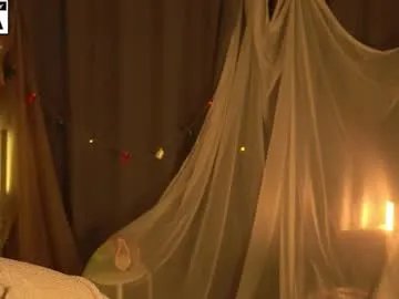 Freechat miafleur on Chaturbate