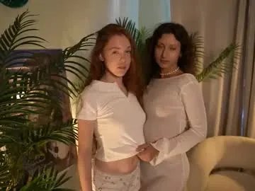 Freechat miafleur on Chaturbate