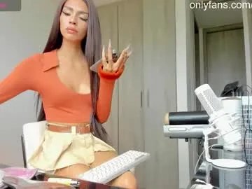 Freechat miaspell on Chaturbate