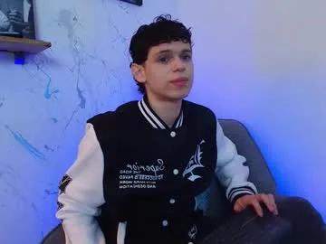 Freechat mykelcano on Chaturbate