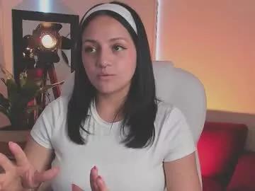 Freechat nahiapaws on Chaturbate