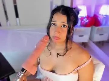 Freechat nahomyroberts on Chaturbate