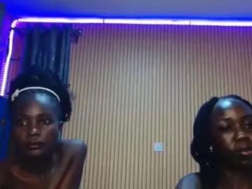 Freechat naughty_mamaa on Chaturbate