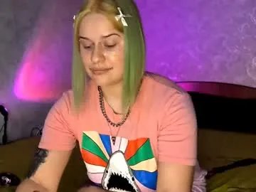 Freechat neonnectar_ on Chaturbate