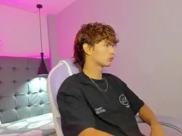 Freechat nicolasferrer18 on Chaturbate