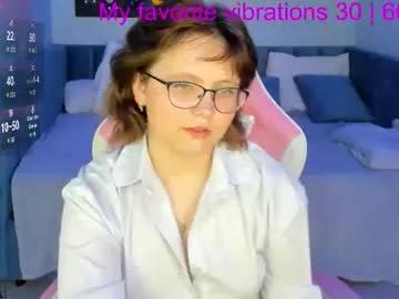 nina_lunaa from Chaturbate is Freechat