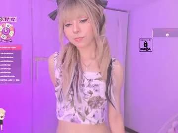 Nyvy from Chaturbate