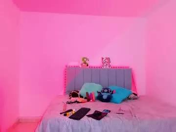penelopestar_2 from Chaturbate