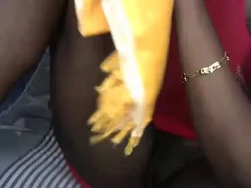 Freechat pettite_cora1 on Chaturbate