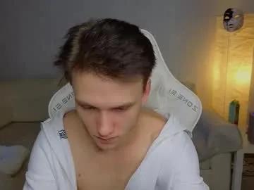 Freechat pupsenish on Chaturbate
