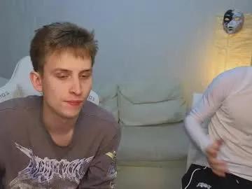 Freechat pupsenish on Chaturbate