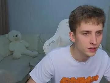 Freechat pupsenish on Chaturbate