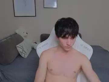 Freechat pupsenish on Chaturbate