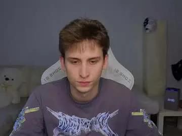 Freechat pupsenish on Chaturbate