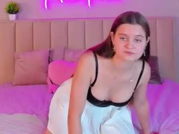 Renesmy_black from Chaturbate