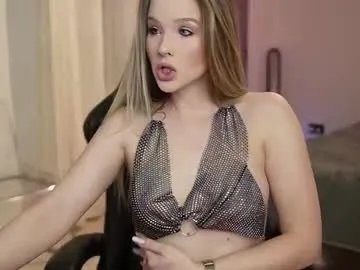 Freechat riley_reddd on Chaturbate