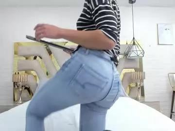 rossee_naia from Chaturbate