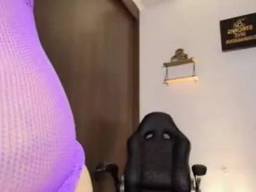 Freechat saraevil on Chaturbate