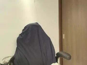 Freechat saraevil on Chaturbate