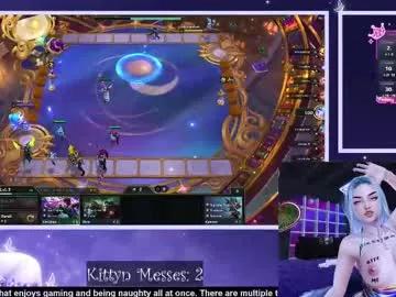 sassykittyn from Chaturbate