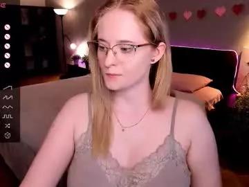sheslinki from Chaturbate