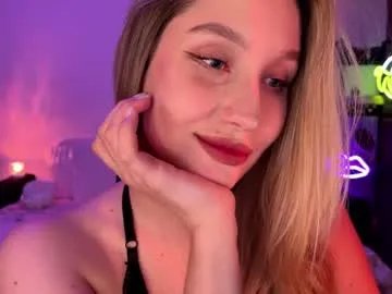 Freechat shy_bee on Chaturbate