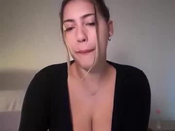 Freechat sieena on Chaturbate