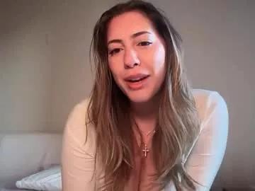 Freechat sieena on Chaturbate