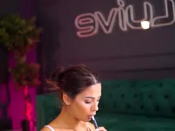 Freechat siennaruh on Chaturbate