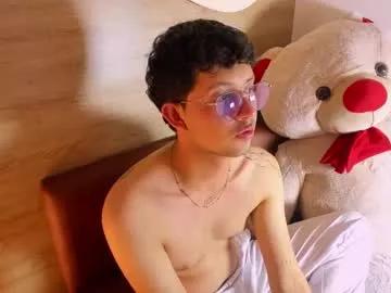 siimon_grey from Chaturbate is Freechat