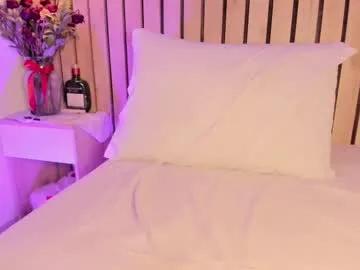 Freechat sofiesoft on Chaturbate