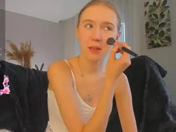 Freechat succubelle on Chaturbate