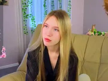 Freechat succubelle on Chaturbate