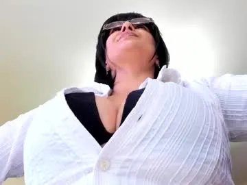 Freechat superioralphacouple on Chaturbate