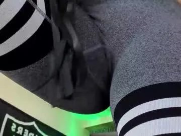 Freechat superioralphacouple on Chaturbate