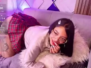 Freechat sweetie_foxxxx on Chaturbate