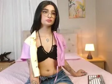 Freechat thechicanextdoor on Chaturbate