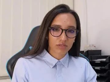 Freechat tia_j on Chaturbate