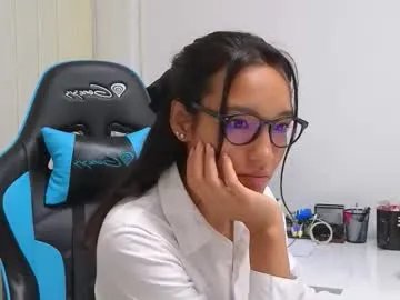 Freechat tia_j on Chaturbate