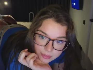 Tutti_frutti_ from Chaturbate